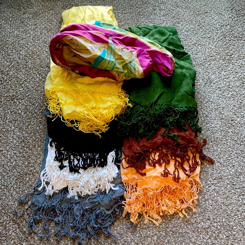 Wrap around Scarves 🧣